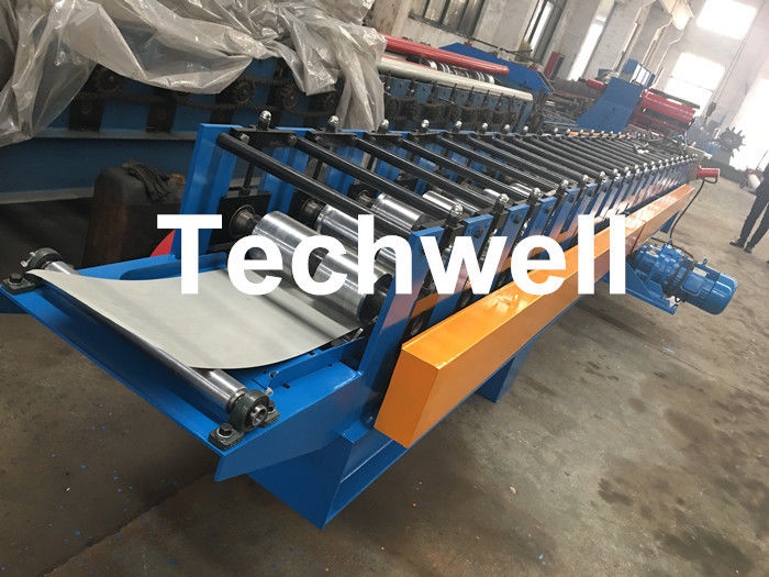0-15m/Min formant la machine de tuyau de descente de vitesse, petit pain de Rainspout formant la machine avec l'épaisseur 0.4-0.6mm de bobine