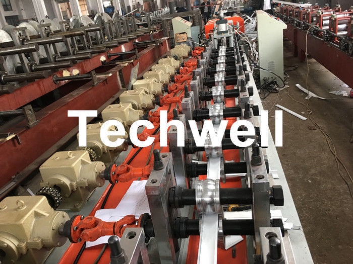 Machine de lamelle de volet de rouleau de mousse d'unité centrale de contrôle de fréquence de PLC avec la colonne de guidage formant la structure de cadre