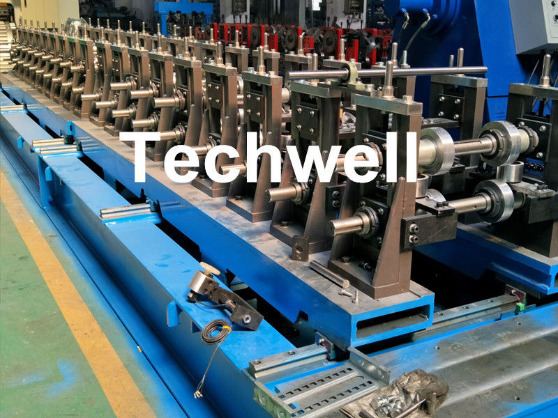 Petit pain en acier galvanisé de chemin de câbles formant la machine avec 18 stations formant le support de rouleau