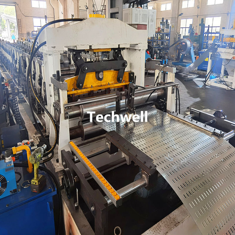 50-600 ligne perforée ajustement automatique de Tray Roll Forming Machine Production de câble de taille
